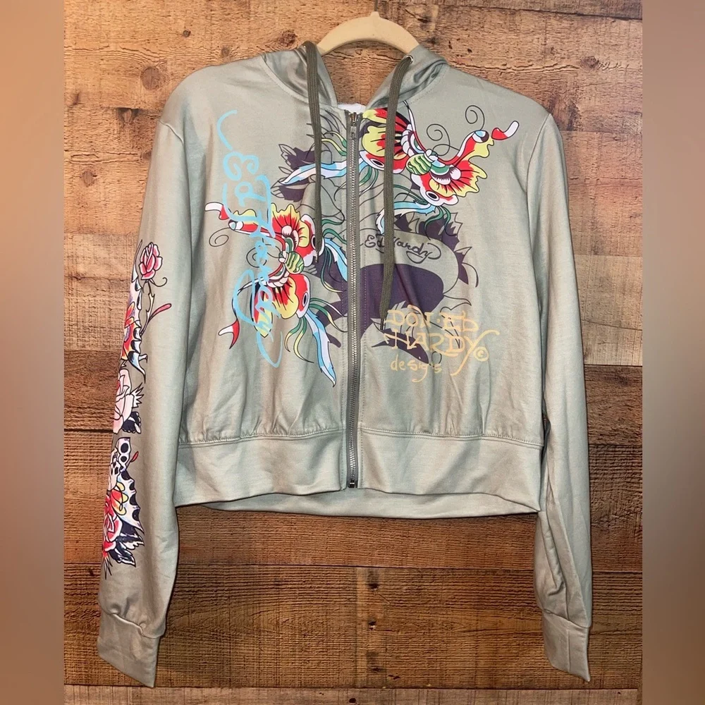 Skulls & Roses Jogging Suit Outfit - Picture 12 of 12